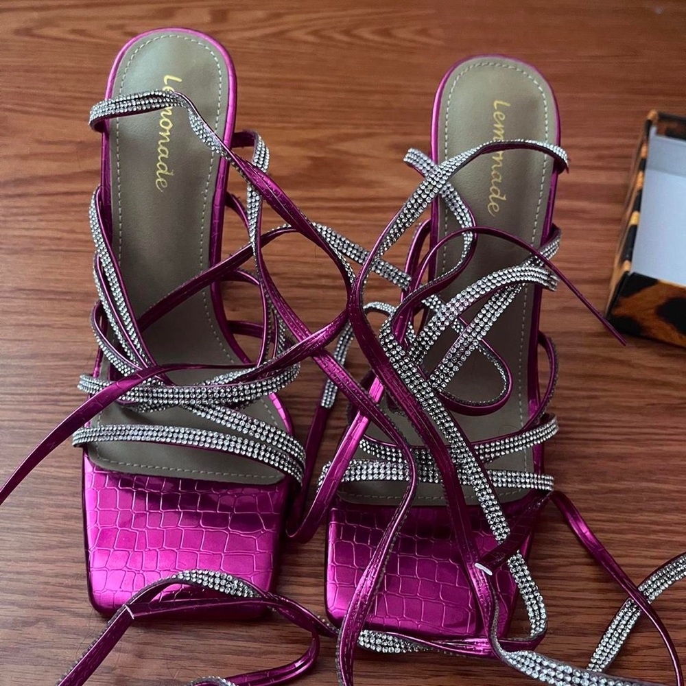 Fashion nova lace up Diamond pink heels - Picture 3 of 4